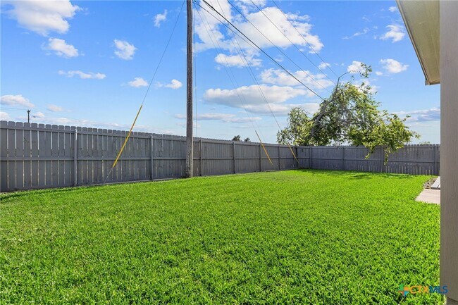 Building Photo - 7915 Redbrush