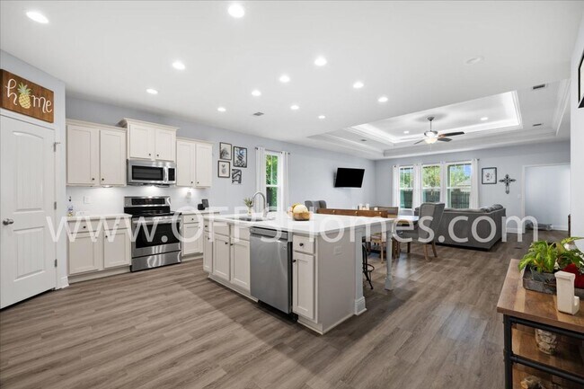 Building Photo - Fort Walton Beach Custom Build Home