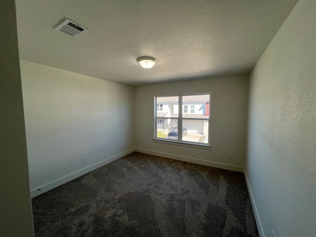 Building Photo - Newly constructed Townhome for rent!