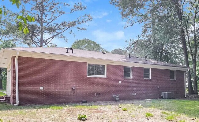 Building Photo - 3556 Ponderosa Ln