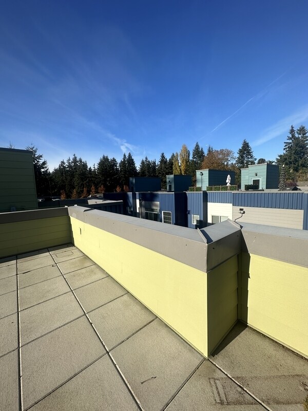 Building Photo - 7629 NE 122nd Ct