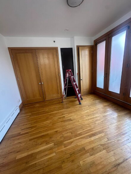 Building Photo - 477 St Marks Pl