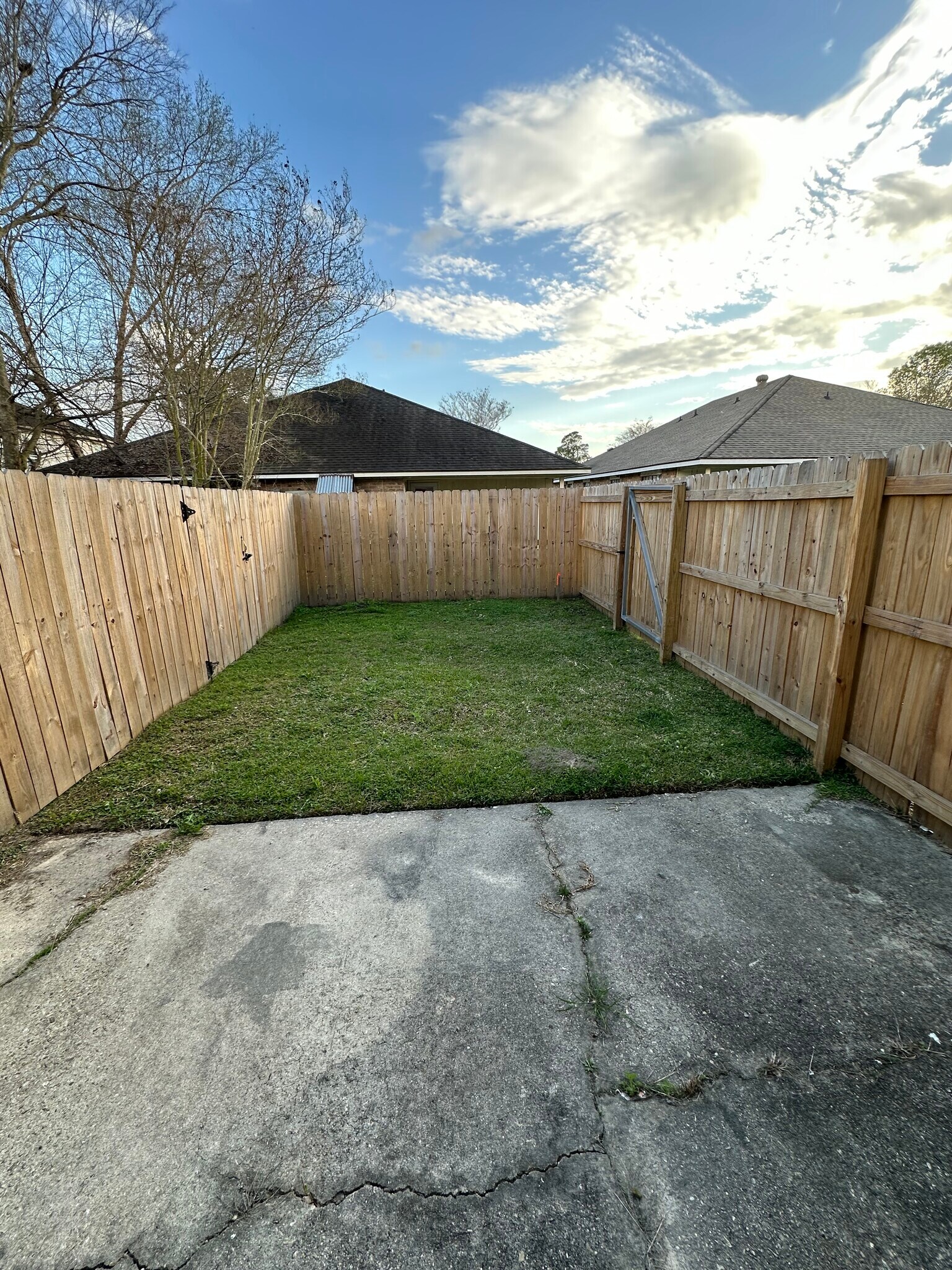 Building Photo - 540 S Flannery Rd