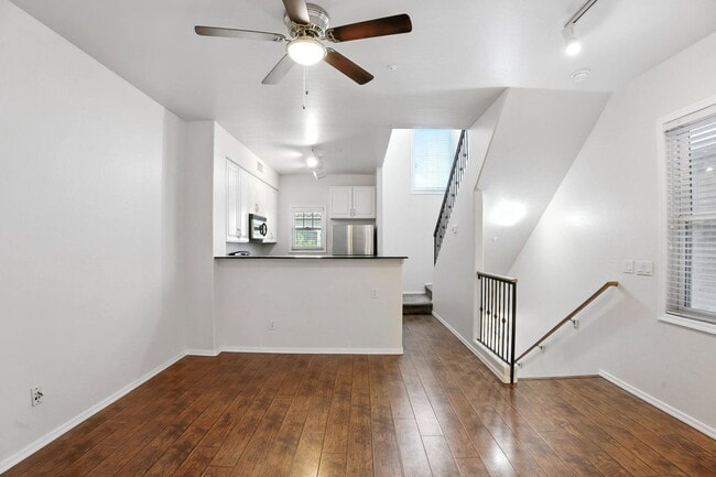 Building Photo - 4212 E Jasper Dr