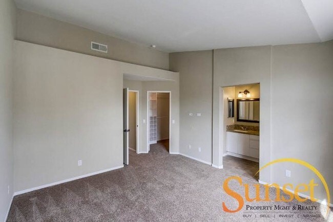 Building Photo - 11615 Westview Pkwy