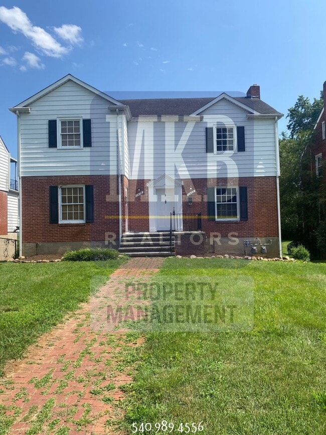 Primary Photo - 2 Bedroom 1 Bath Duplex in Grandin/Raleigh...