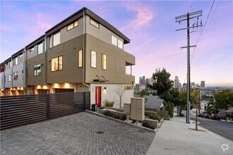 Building Photo - 4bd4.5ba single family for rent