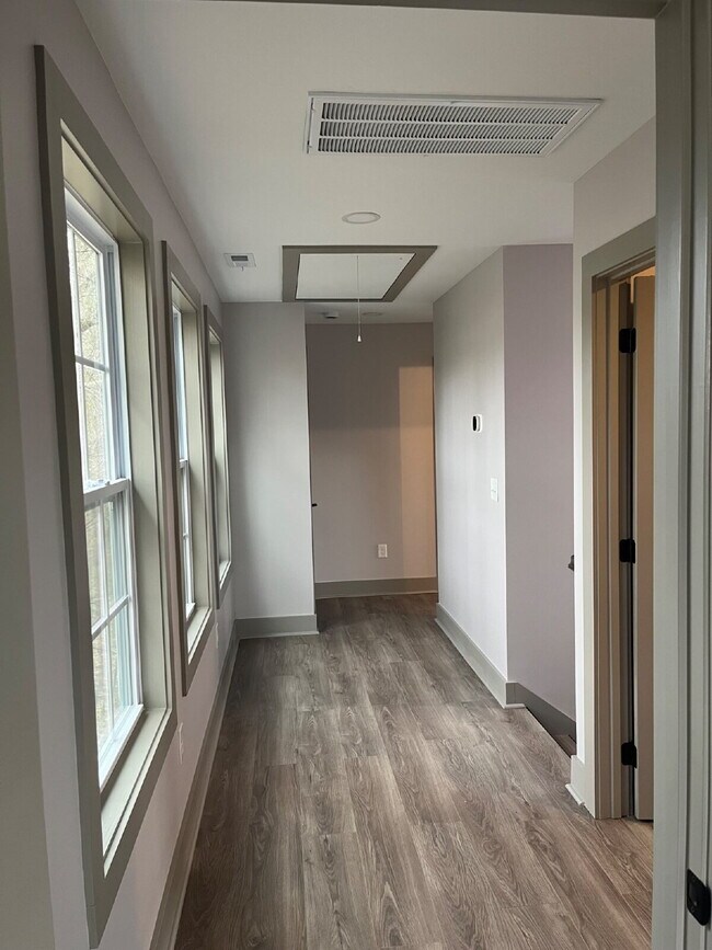 Building Photo - 2922 Painted Pony Dr