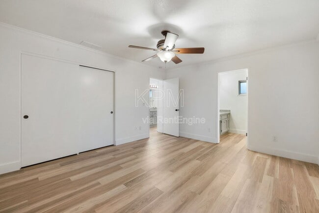 Building Photo - 9741 Treetop Dr