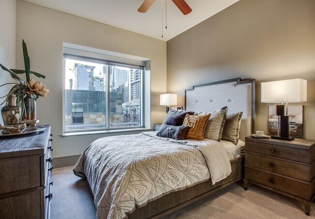 Building Photo - 102 Colorado St