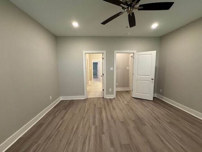 Building Photo - 5021 Springwood Cir