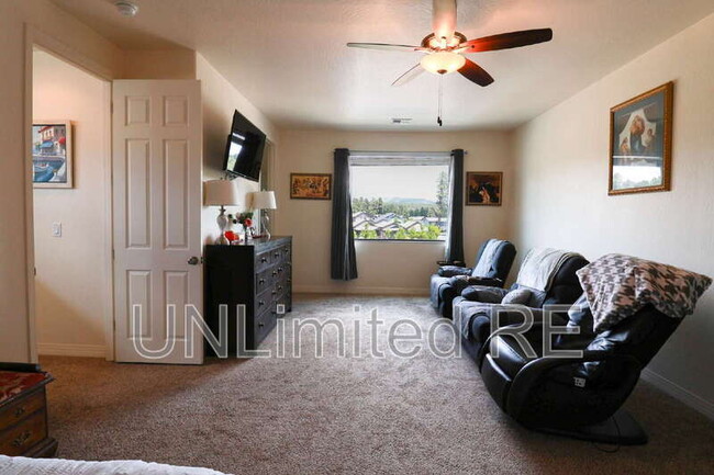 Building Photo - 2429 W Bruce Balle Dr