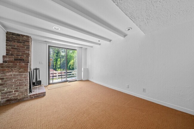 Building Photo - 37 Harwich Rd