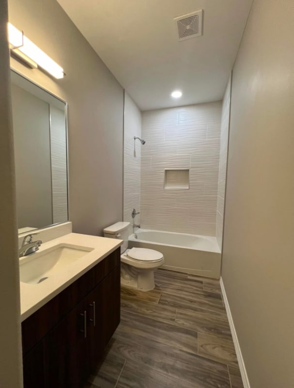 Building Photo - 4105 Walnut Ave