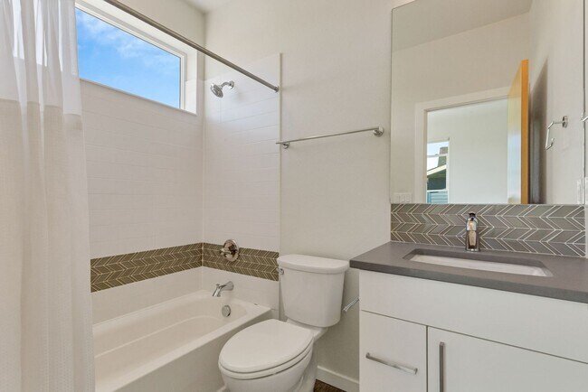 Building Photo - Modern 2BR Lafayette Home | Finished Basement, Garage & Quartz Kitchen