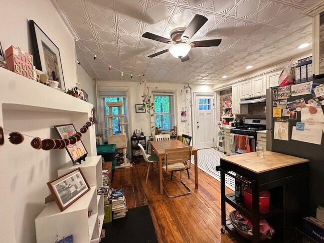 Building Photo - 85A Summit St