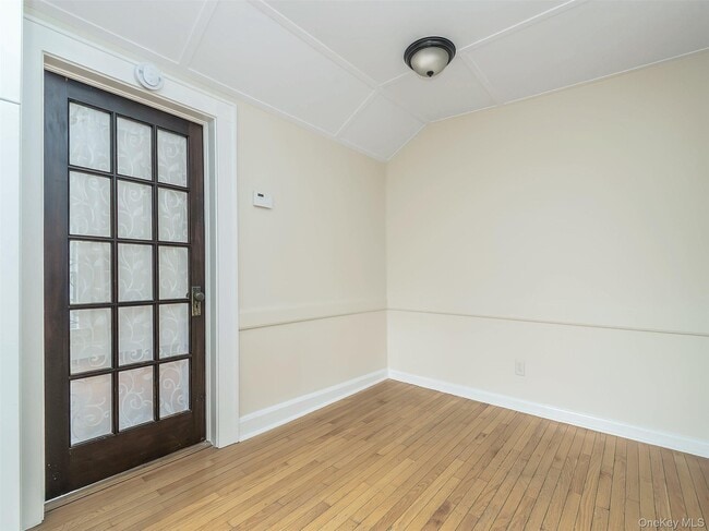 Building Photo - 339 Glen Ave