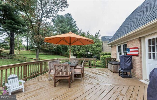Building Photo - 9525 Whetstone Dr