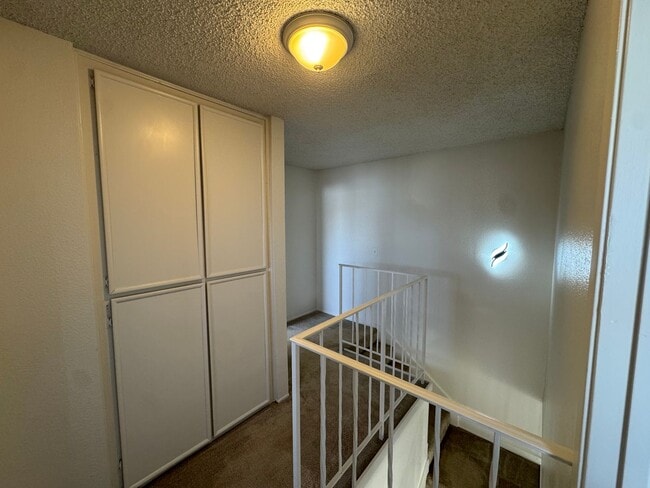 Building Photo - 2 Bedroom Townhouse in El Cajon