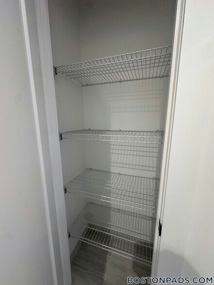 Building Photo - 199 Gardner St