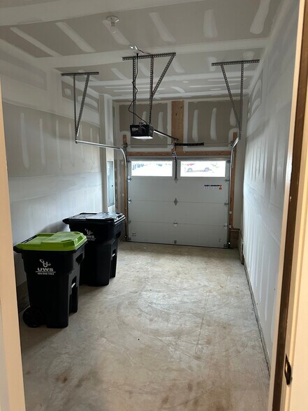 Building Photo - 182 Mahogany Ln