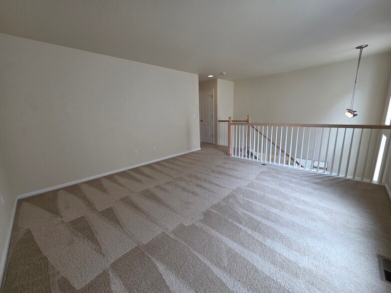 Building Photo - 874 Diamond Rim Dr