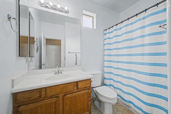 Building Photo - 15235 W Windward Ave