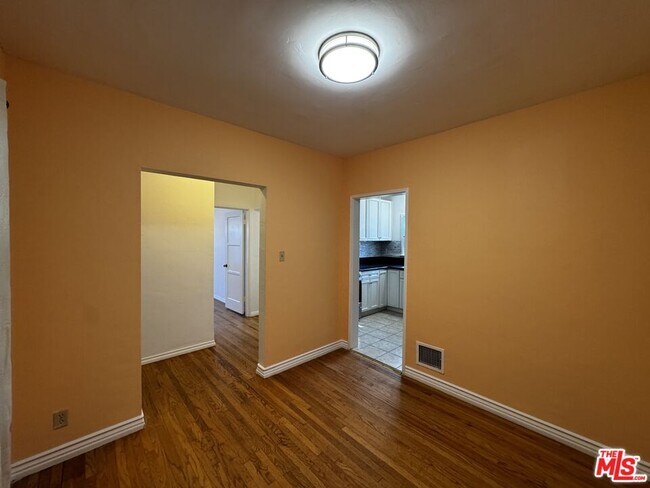 Building Photo - 1242 Edris Dr