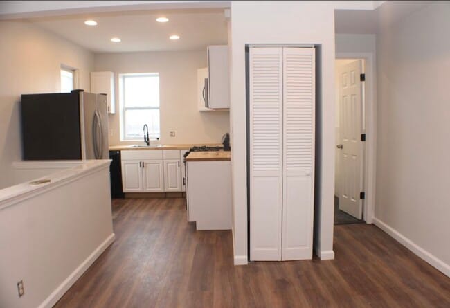 Building Photo - 1901 Griffis Ave