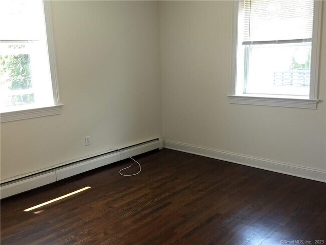 Building Photo - 391 Reef Rd