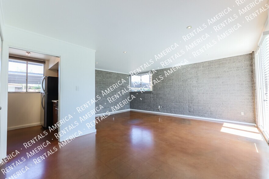 Building Photo - 4202 N 38th St