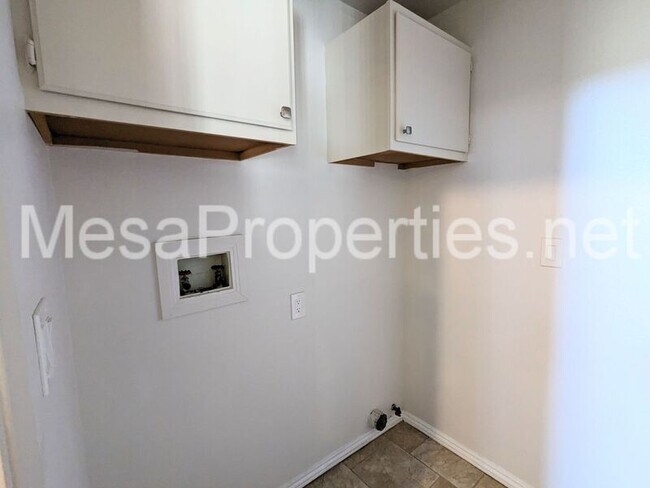 Building Photo - 14747 Amber Ct