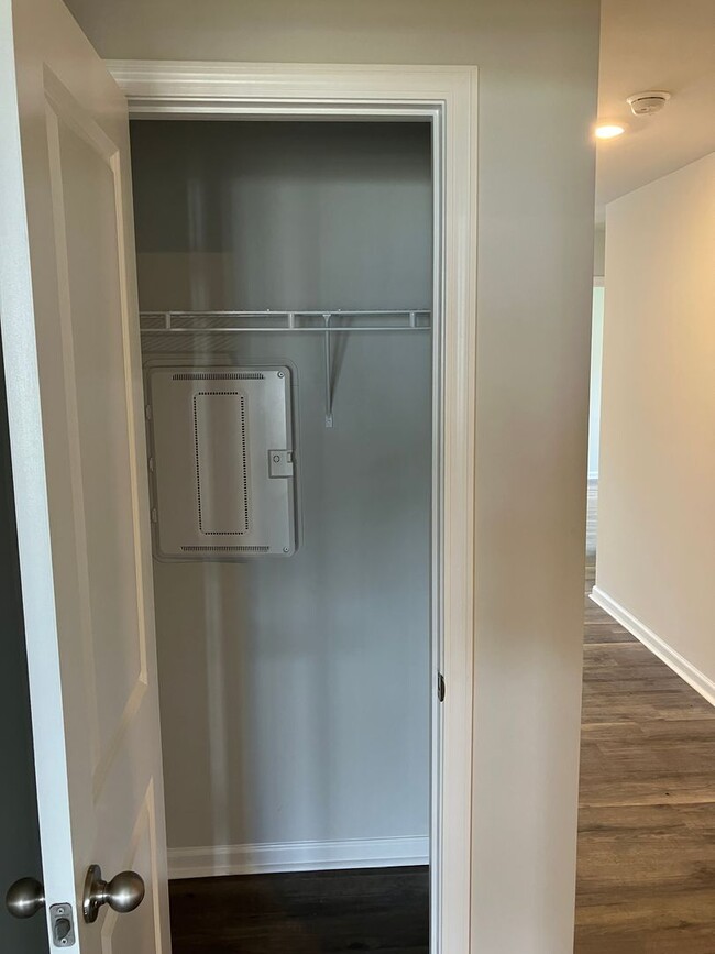Building Photo - 3 Bedroom 2 Bathroom House- Groves at Sout...