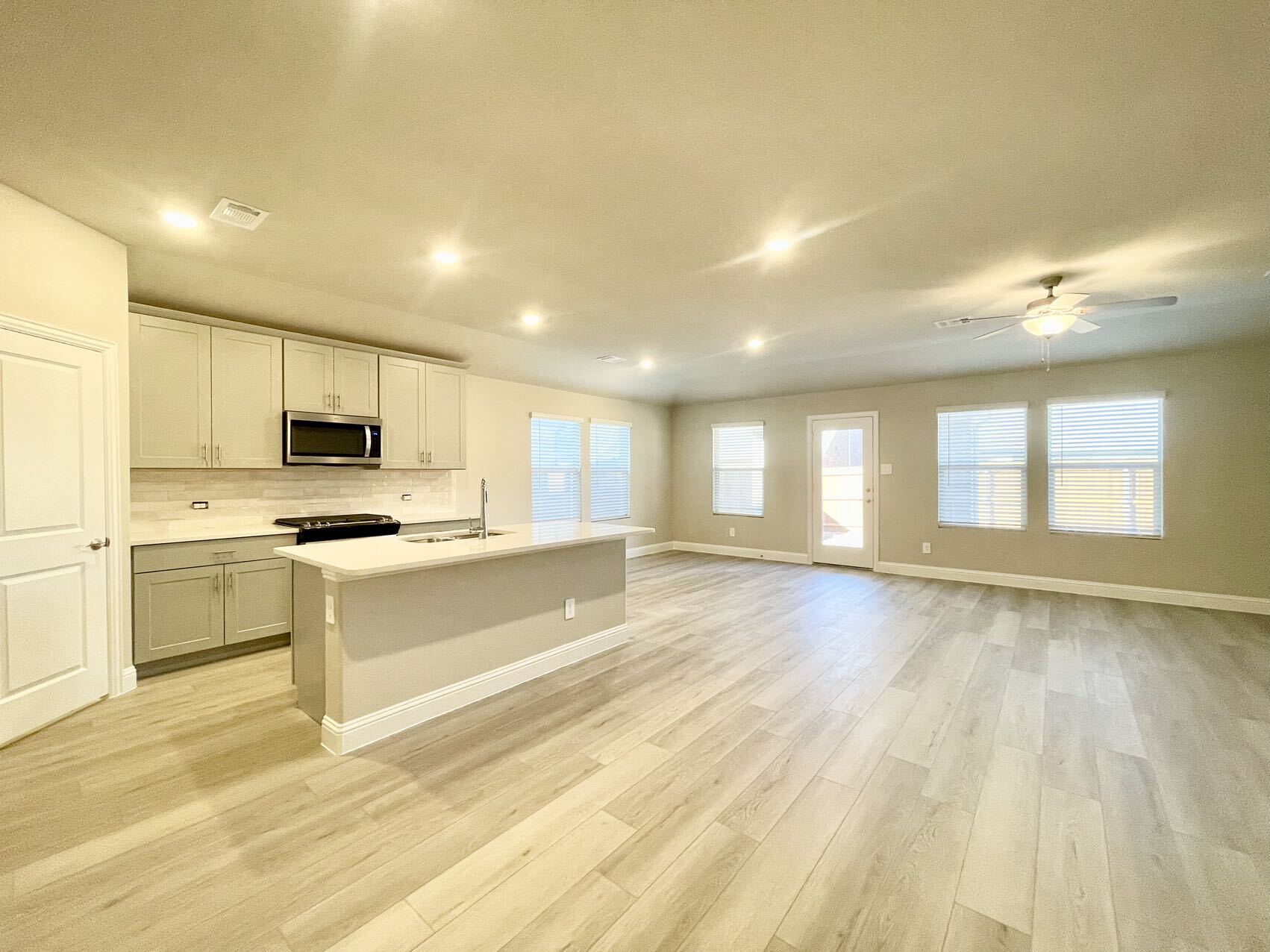 Building Photo - 1203 Mahogany Dr