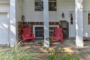 Building Photo - 511 Chapparal Dr