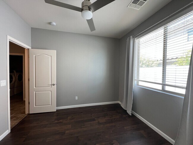 Building Photo - Gorgeous, upgraded home with a sparkling p...