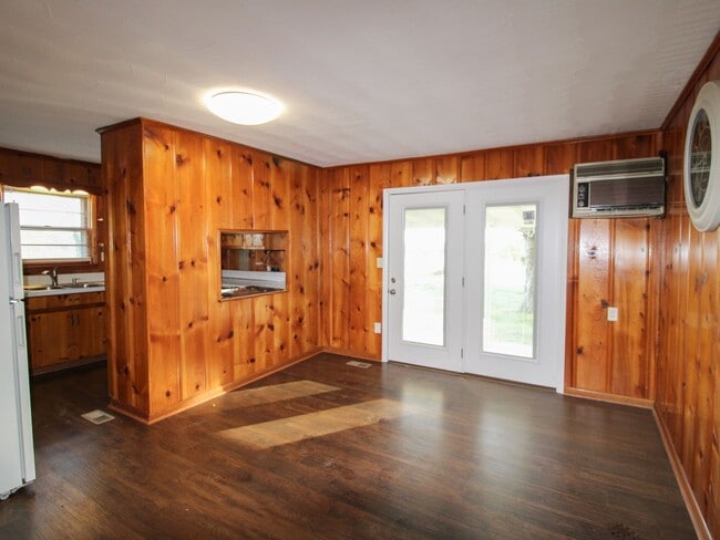 Building Photo - Nice Home close to Ardmore!