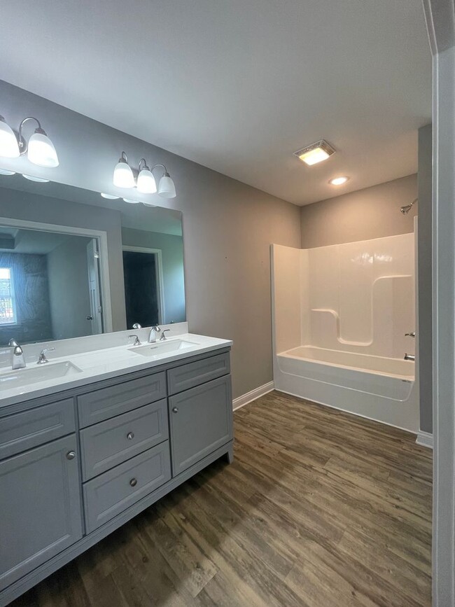 Building Photo - 3 Ranch Single Family Home- Fitness, Pools...