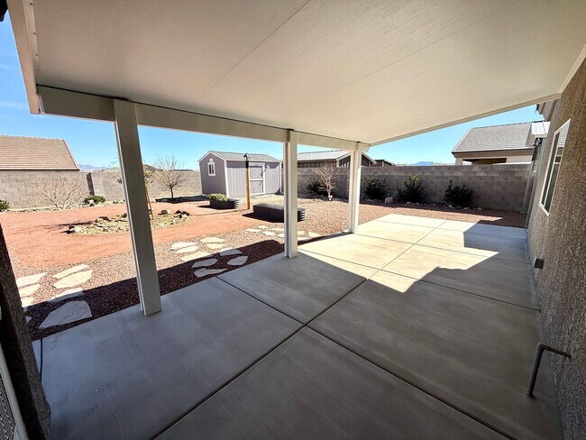 Building Photo - Beautiful 2023 Build | 3 Bed, 2 Bath | Solar + Premium Upgrades | Landscaping Included