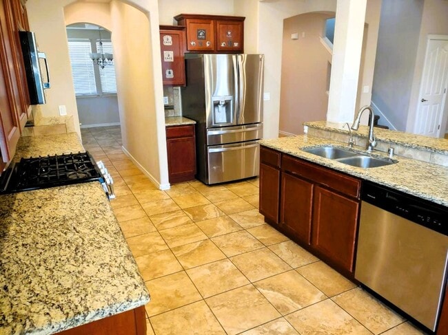 Building Photo - Dazzling Two Story Westside Home With Refrigerated Air Located In Quiet Neighborhood