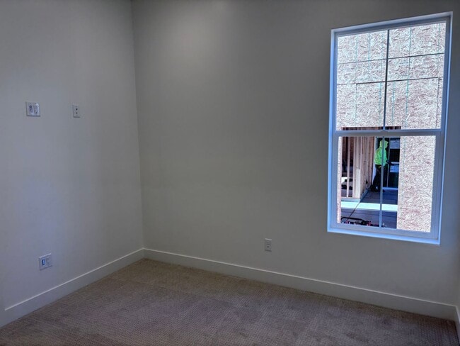 Building Photo - new single story 4 bed 3 bath with 3 car garage and community swimming pool