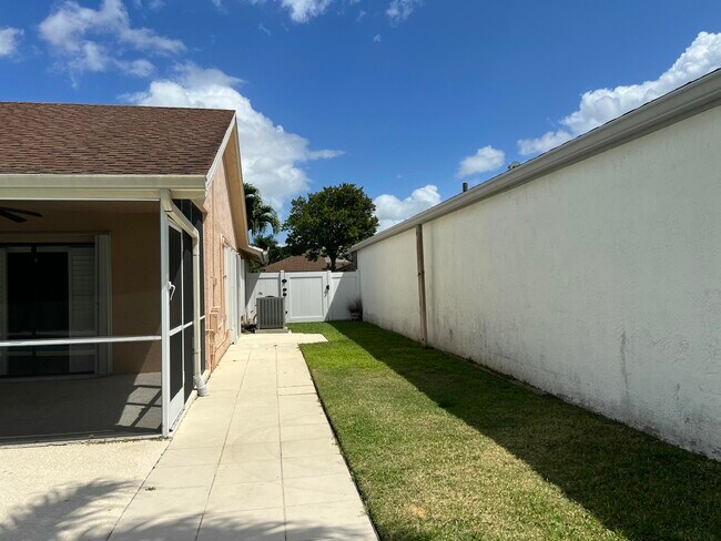 Building Photo - 21023 Rustlewood Ave