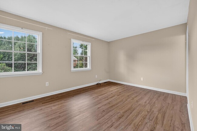Building Photo - 508 E Windsor Ave
