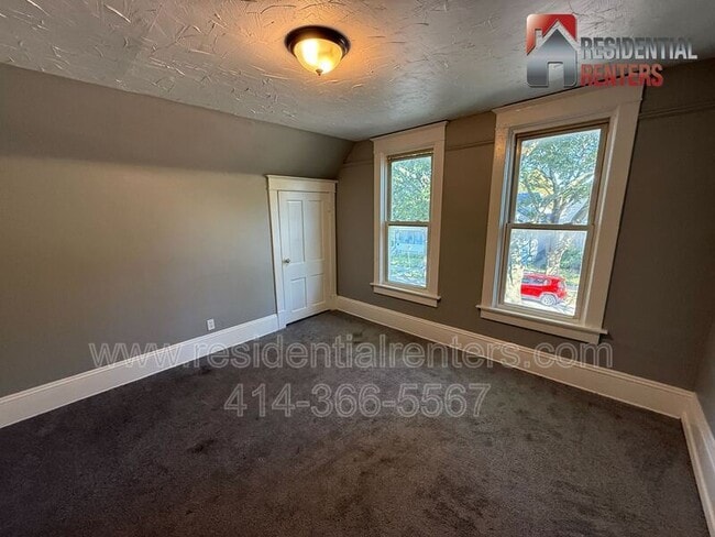 Building Photo - 4009 N 18th St