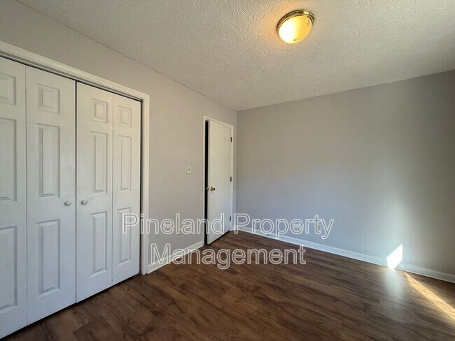 Building Photo - 6577 Green Meadow Ct