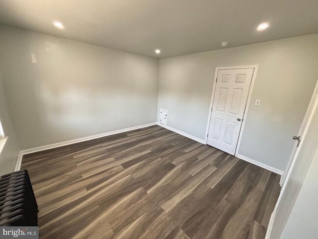 Building Photo - 223 S 49th St