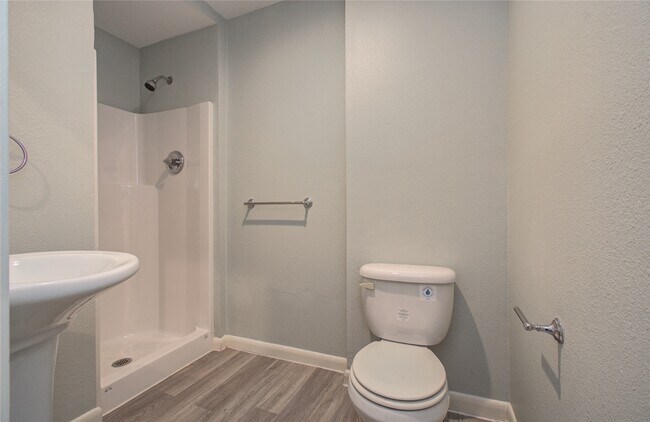 Building Photo - 4624 Kingsbury St