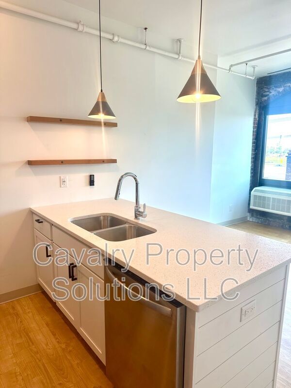 Building Photo - 1831 W Michigan St