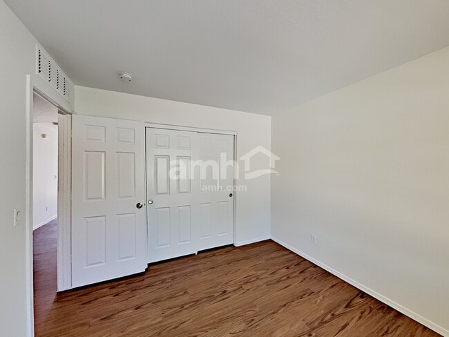 Building Photo - 11319 W Mariposa Dr