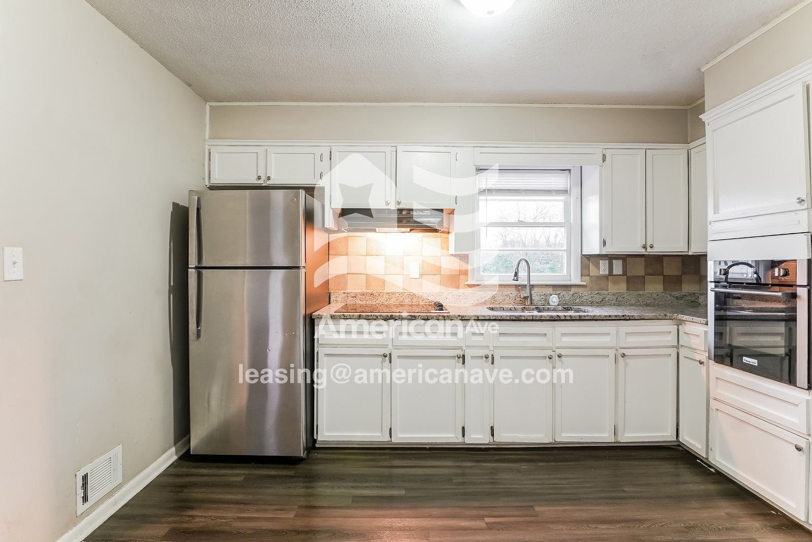 Building Photo - 1107 Ave I